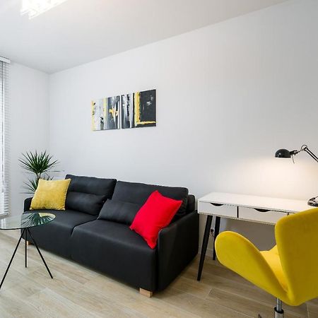 Apartments Poznan Fabryczna By Renters Εξωτερικό φωτογραφία